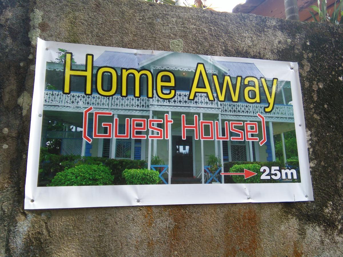 Home Away Guesthouse Hikkaduwa Exterior foto